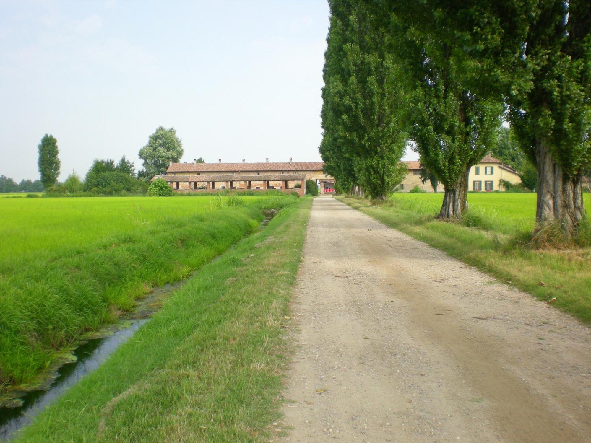 Agriturismo Cascina Mora Guest House Pavia Exterior photo